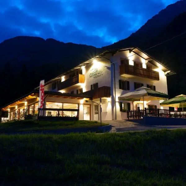 Albergo ariaPura Ristorante, hotel in Clendis