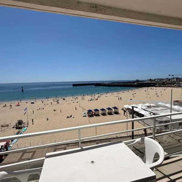 Appartement face à la grande plage, hôtel à Quiberon