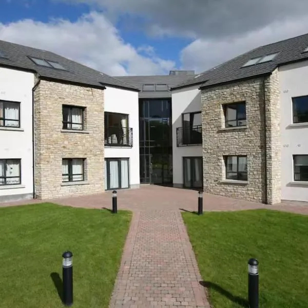 Milltown Apartment, hotel in Donegal