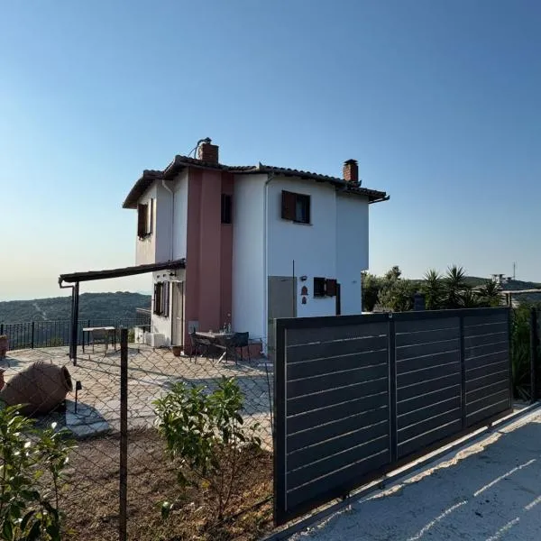 villa Glykeria Διώροφη Κατοικία με δυο υπνοδωμάτια με θέα, hotel v mestu Xinóvrisi