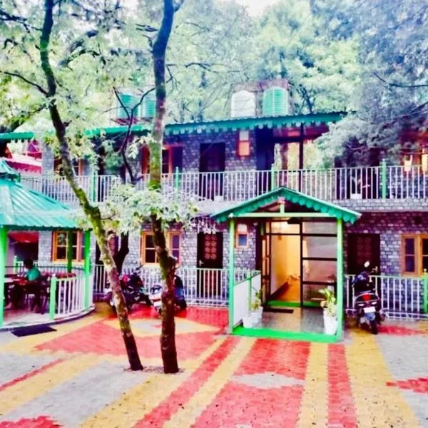 The Woods Resort by Travelista, hotel in Nainital