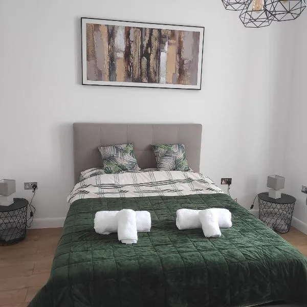 Cosy Private Home in London with Garden, hotel a Londra