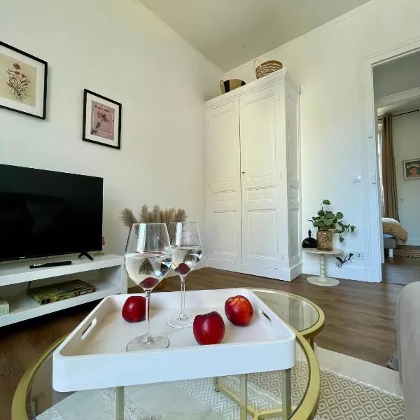 Appartement t2 cosy hypercentre 3mn de la plage、ヴィレ・シュル・メールのホテル