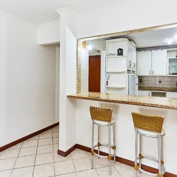 1090 Apartamento com linda vista para o mar , de frente para Avenida de Bombinhas. - Foto 3