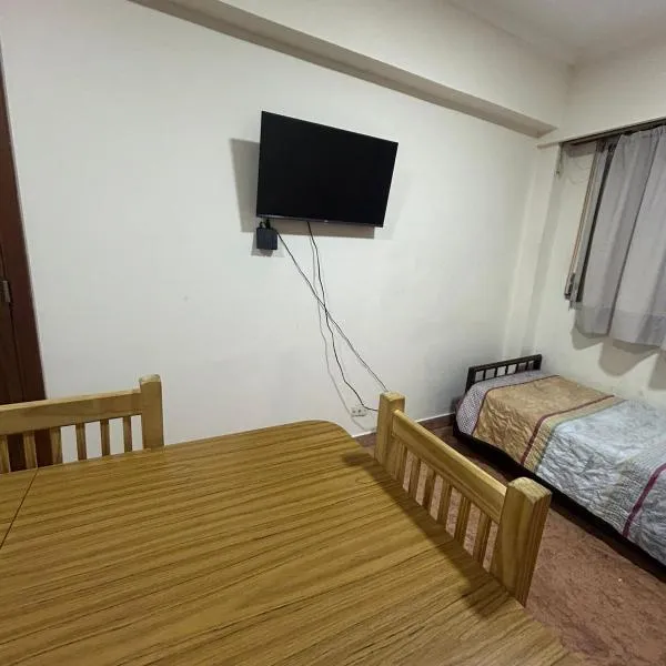 Monoambiente zona playa 4 personas, hotel in Necochea