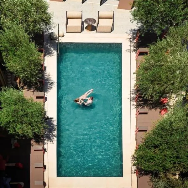 Ikaros Suites, viešbutis mieste Amoudara Herakliou