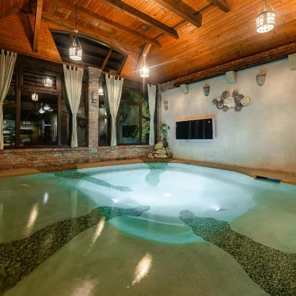 Pensiunea Meander, готель у місті Gherla