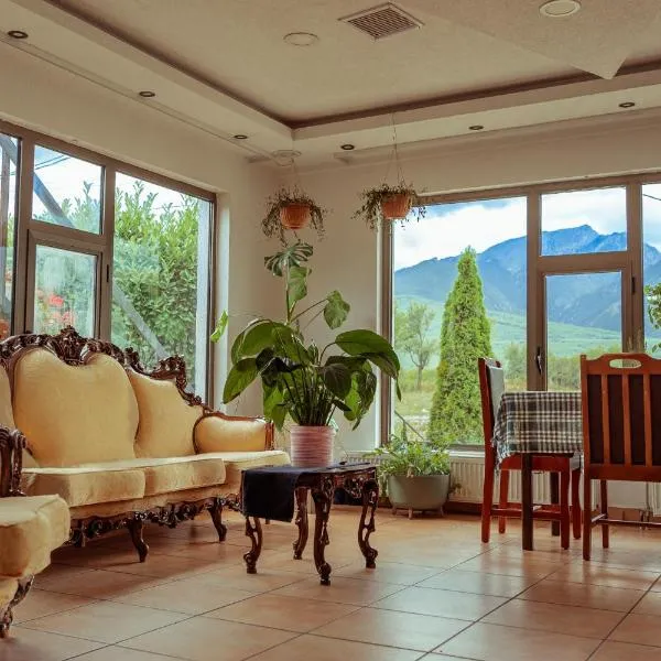 Bujtina Podguri Authentic Stay with Breakfast and Parking, hotel in Peje