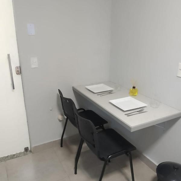 Kitnet independente confortável e muito bem localizada - Foto 4