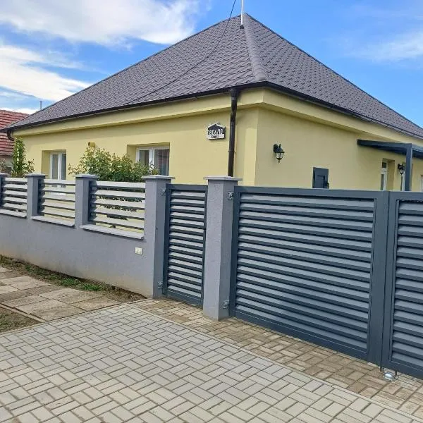 Apartman Kolárovo, hotel in Kolárovo