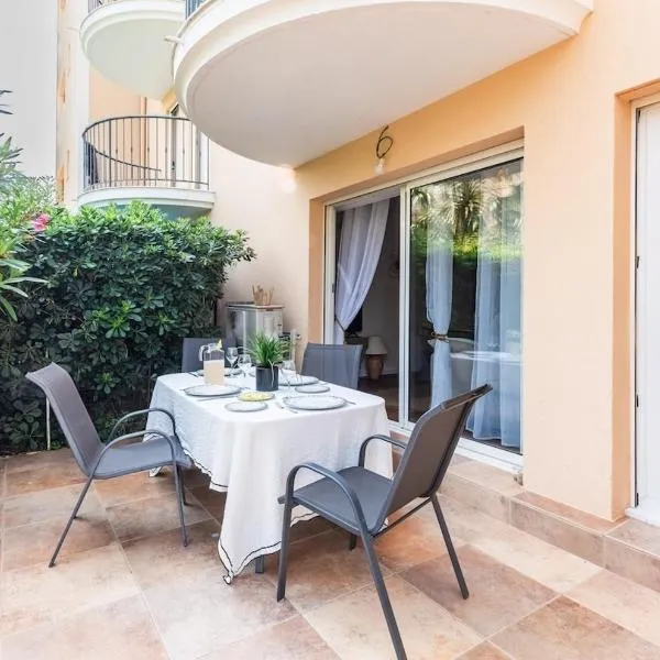 Saint Raphael appartement 4 étoiles neuf en rez de jardin privatif, hotel v destinaci Saint-Raphaël