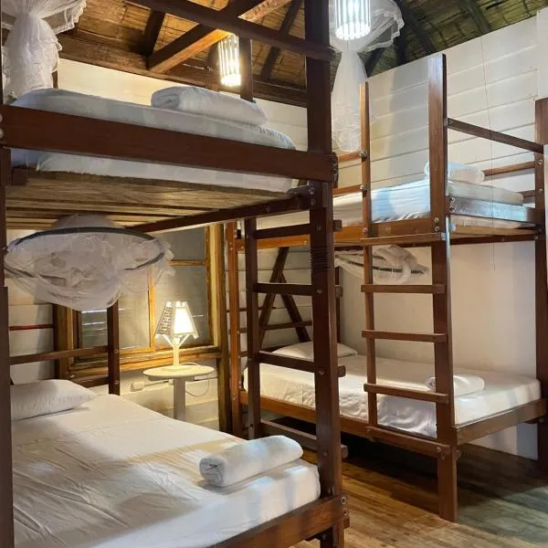 La Perla Hostel and Cabins, hotel en Las Tunas