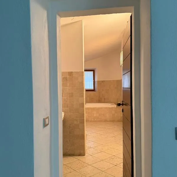 DOMUS NOVA - ANTESITUM - on the lake of Como, hotel v destinaci Malgrate