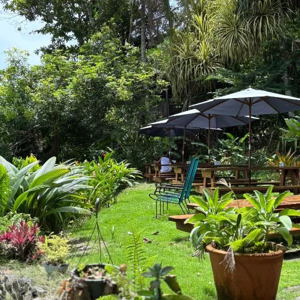 Svastha Yoga and Ayurveda Cafe, hotel en Puerto Viejo