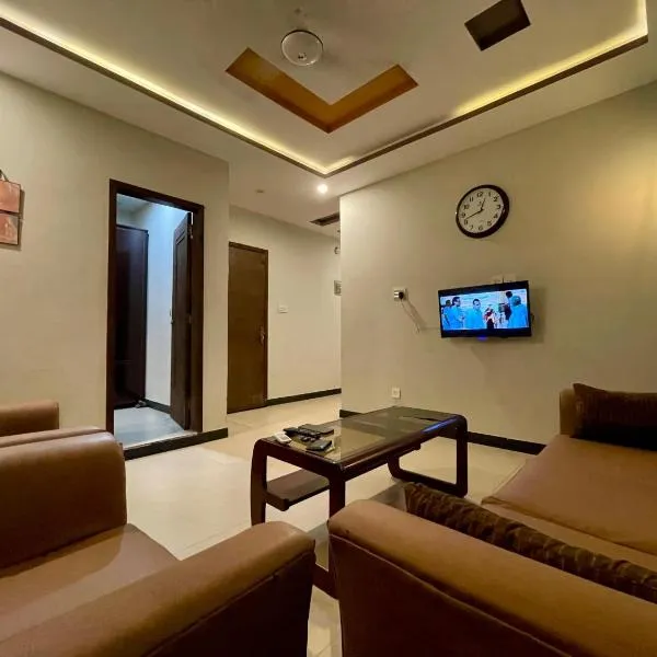 OWN IT - 2BHK Brown, hotel in Islamabad