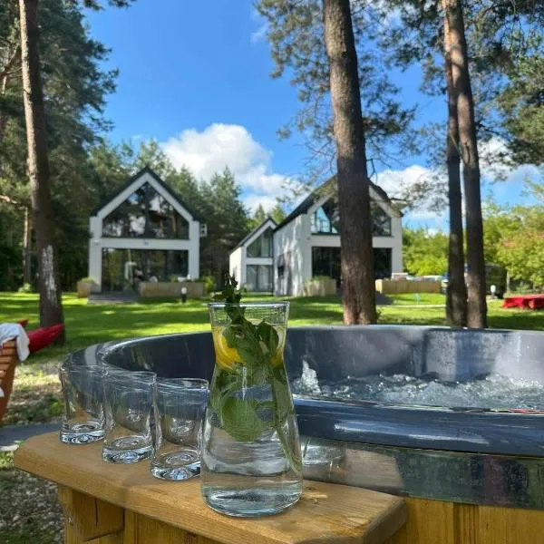 Ośrodek Dwa Światy, hotel in Dobra Wola