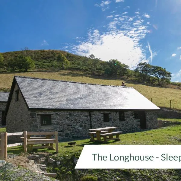 Cwm Clyd Longhouse, hotel in Llanwrthwl