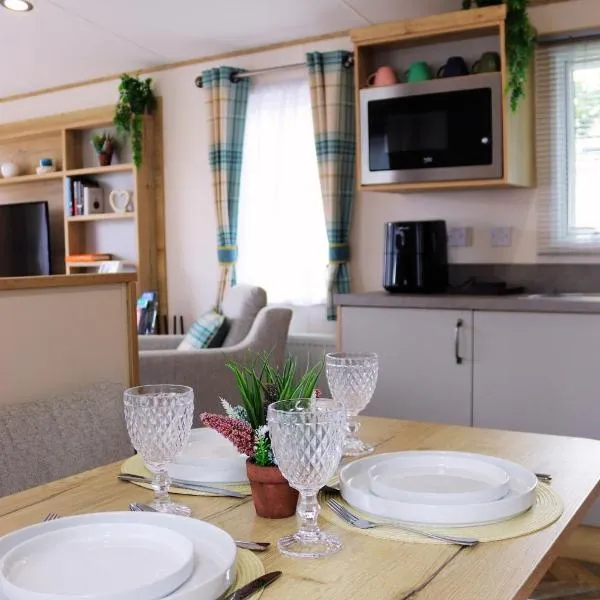 Relax, Enjoy fast Starlink Wi-Fi, hotel sa Carlisle