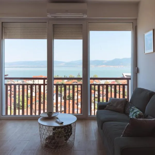 Luxury Apartments Danube, hotel in Golubac