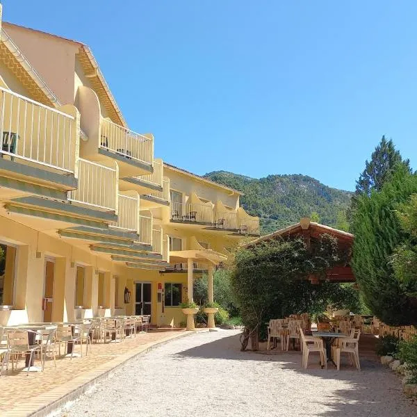Hôtel Sous l'Olivier, hotel v destinácii Buis-les-Baronnies