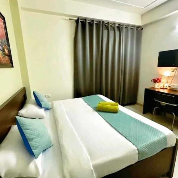 HOTEL O THE VIRAAT, hotel v destinaci Indirapuram