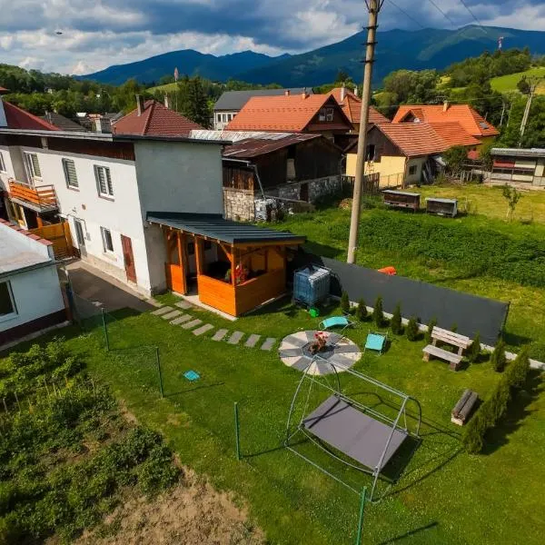 Ubytovanie na Trojke, hotel in Liptovský Ondrej