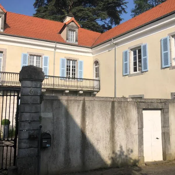 Chambre - Maison de Maître du XVIIè, khách sạn ở Saint-Pé-de-Bigorre