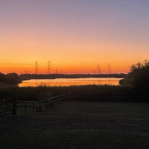 Lake View Suite, Romney Marsh, hotel v destinaci Lydd