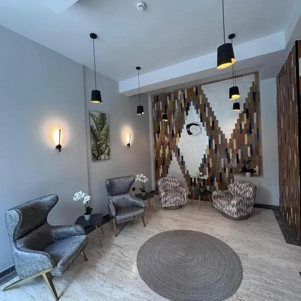 Hotel Eforie Nord، فندق في إيفوري نورد