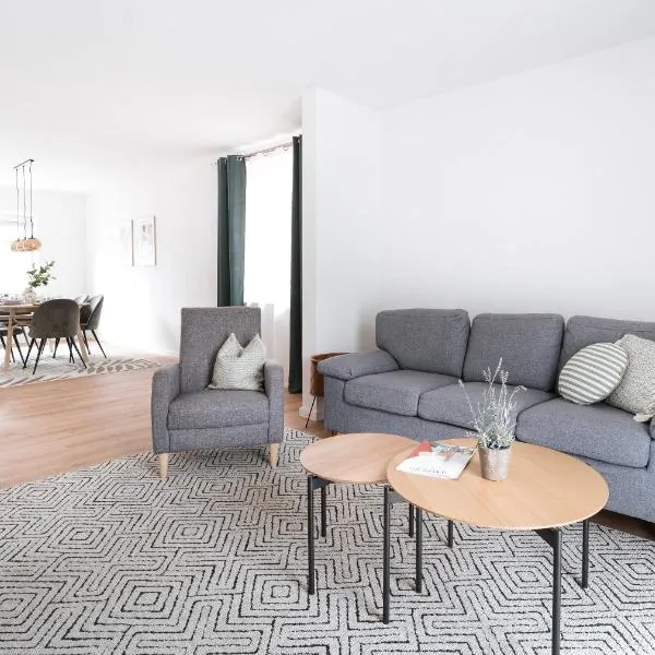 Modernes 3-Zimmer-Apartment - nähe Krankenhaus, Altstadt, Bahnhof - Parken, hotel in Amberg