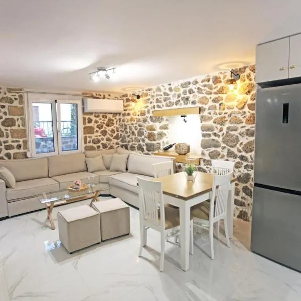 Elysian Stone Apartment I, hotel in Litochoro