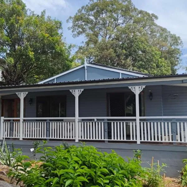 Air-conditioned Quiet Stay Near Brisbane & Airport, hotel in Rochedale South