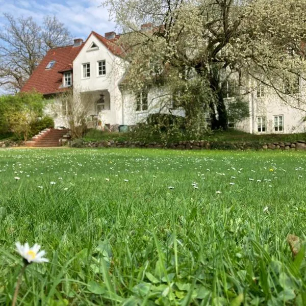 플뢴에 위치한 호텔 Landhaus Hohe Buchen