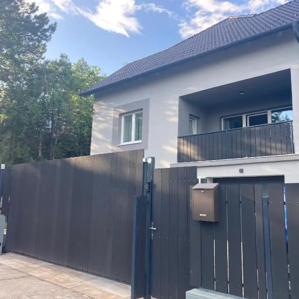 Hun Apartman, hotel in Balatonalmádi