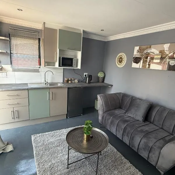 Imbewu Lifestyle Estate - Golden Leaf, hotel in Krugersdorp
