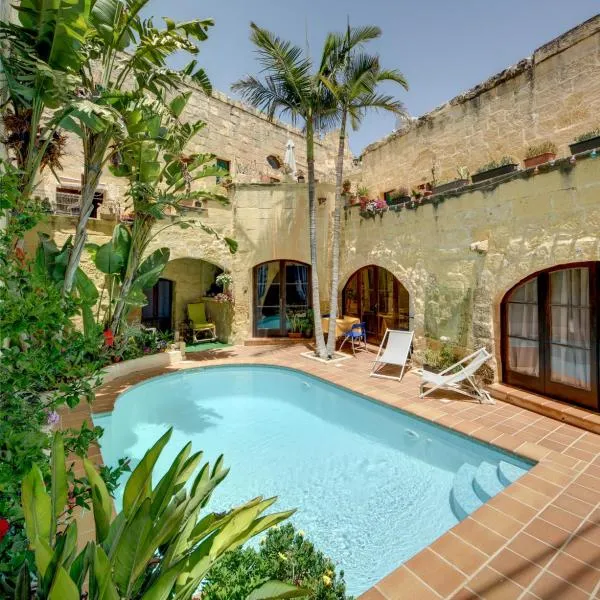 Serene Escape Farmhouse B&B, hotel em San Katald