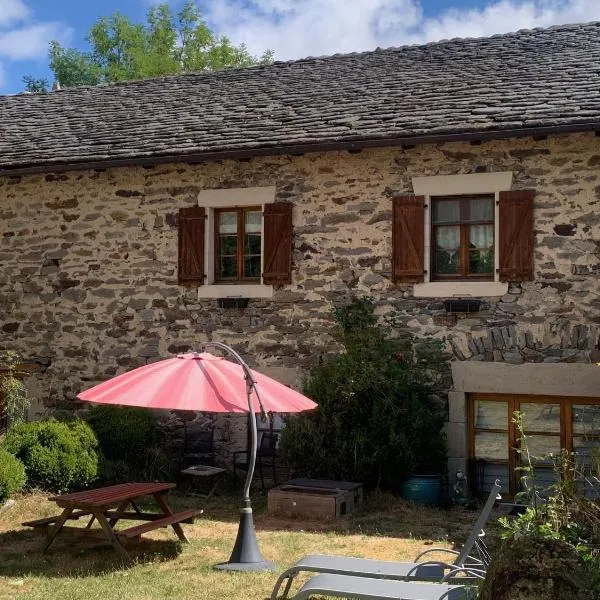 Domaine Au Vert Gna !, hotel em Saint-Hostien