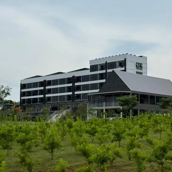 GrandWara Khao Yai แกรนด์วารา เขาใหญ่، فندق في Ban Nong Song Hong