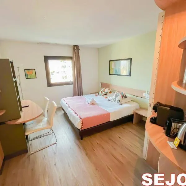 5 minutes du Zénith - Studio Chic, hotel in Pantin