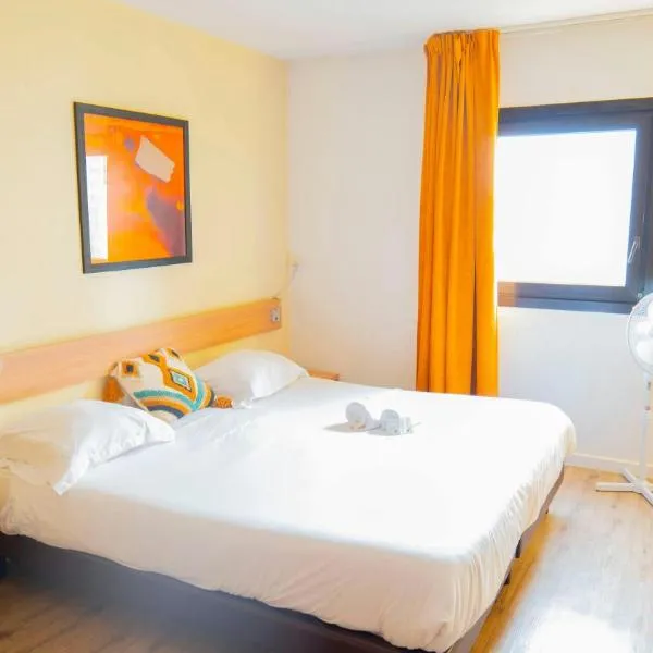 Paris Retreat 5 minutes from Hoche MetroParking, hotel in Pantin