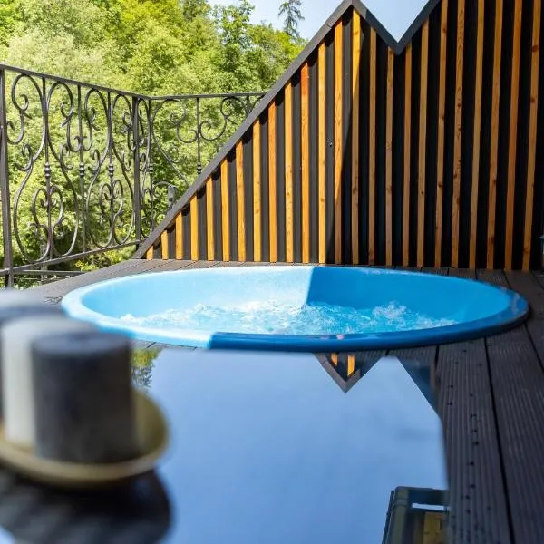 Domek Sauna & Jacuzzi, hotel v destinaci Poronin