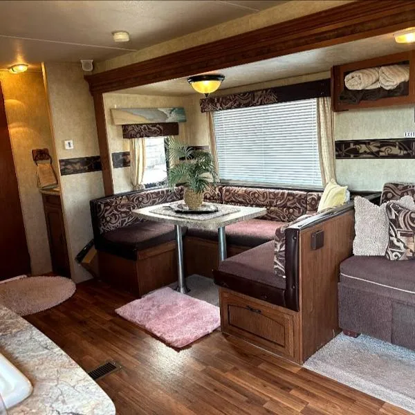 Gilligan's Island Fishing Jetski Shipwreck Oasis, hotelli kohteessa Bullhead City