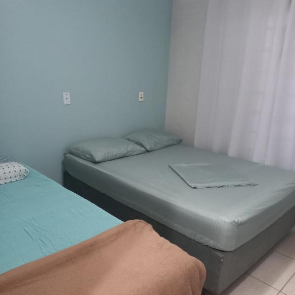 Casa com Ar condicionado na sala 300 m da praia - Foto 2