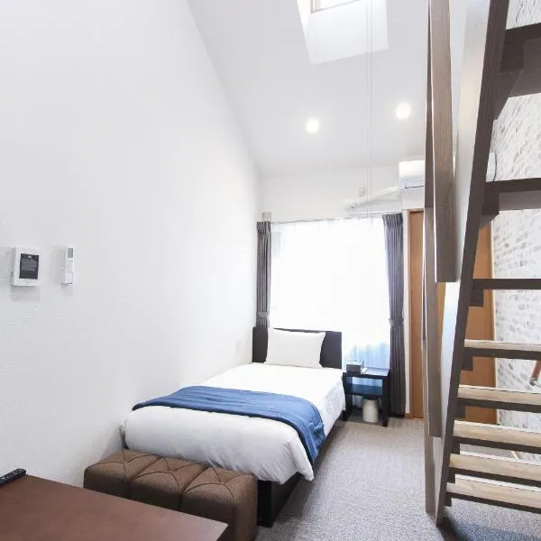 Ivory Ekihigashi, hotel in Fukuoka