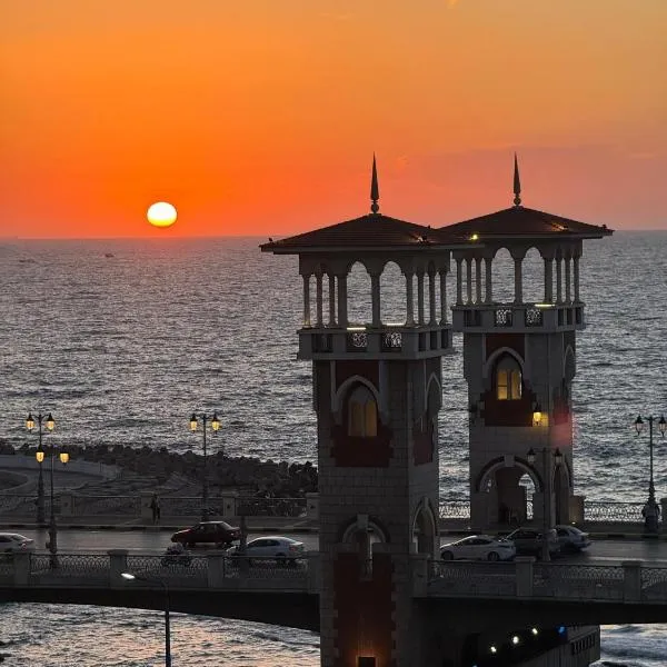 ALEX BEACH - Apartment with direct sea view Stanley Bridge, hotel v destinaci Alexandria