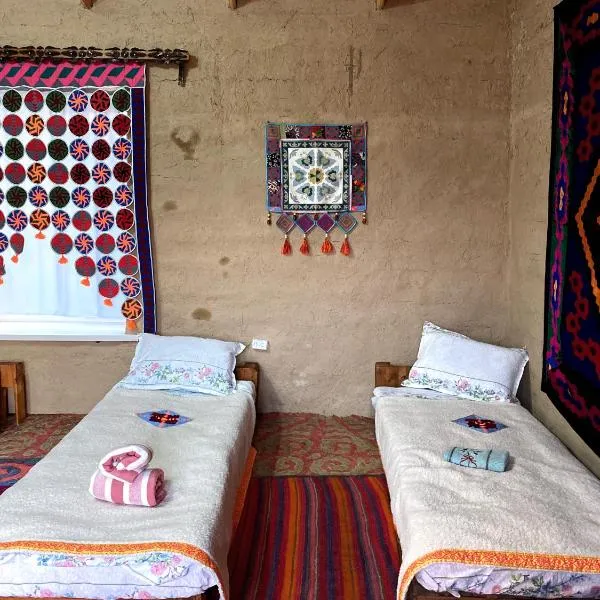JAPAR guest house, hotel in Bokonbayevo