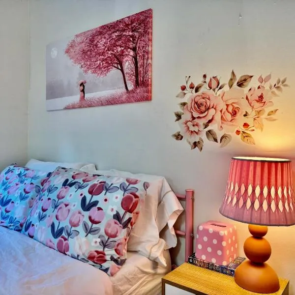 Cozy 1 Bedroom Apartment 10 minutes to SeaTac Airport, hotel en Seattle