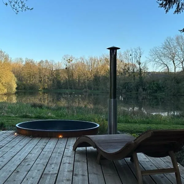 Les Reflets Roz、LʼHermitage-Lorgeのホテル