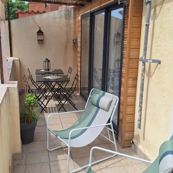 Confortable appartement avec terrasse proche Castillet, hotel in Perpignan