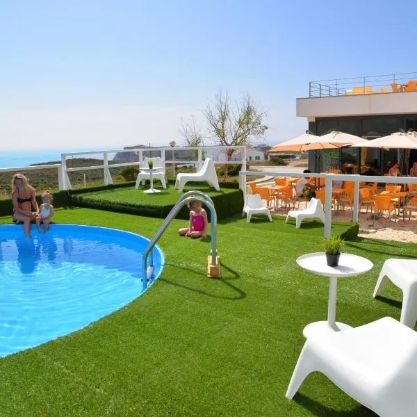HI Arrifana Destination Hostel, hotel v destinaci Aljezur